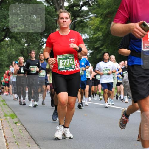 13.09.2026 - 21. swb-Marathon Bremen TobiasT http://msf.ph/oto/10286943 13.09.2026 12:19:48 Laufen 8774, 5315, 21, 25, 131 meine-sportfotos.de