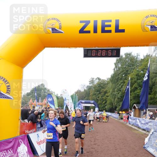 13.09.2026 - Airport Race Dennis Weichert http://msf.ph/oto/10286945 13.09.2026 10:29:24 Ziel 4110, 4111, 4118, 5243, 5259, 5343, 5432, 5433 meine-sportfotos.de