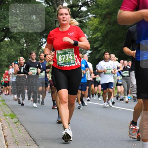 13.09.2026 - 21. swb-Marathon Bremen TobiasT http://msf.ph/oto/10286951 13.09.2026 12:19:48 Laufen 2855, 8774, 5315, 21 meine-sportfotos.de