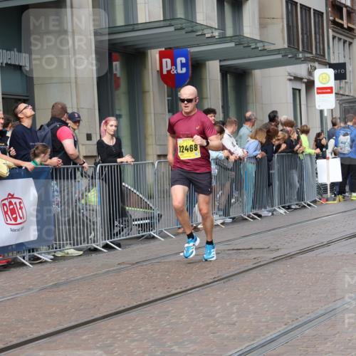 13.09.2026 - 21. swb-Marathon Bremen Strokosch-Dieckow http://msf.ph/oto/10286955 13.09.2026 10:41:51 Ziel 11630, 11895, 12426, 12468, 13585, 13621, 10341, 10972, 11426, 11527, 11628, 12246, 12455, 12468, 13586, 13600 meine-sportfotos.de