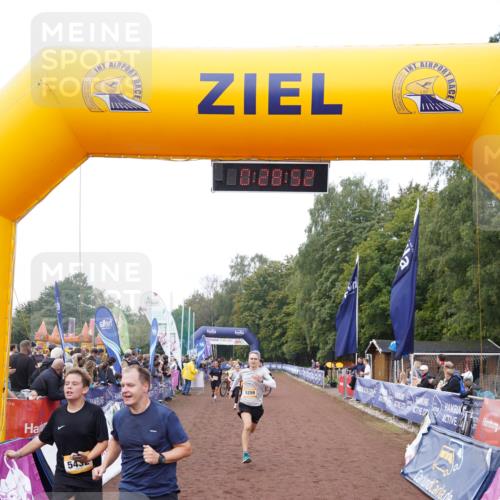 13.09.2026 - Airport Race Dennis Weichert http://msf.ph/oto/10286963 13.09.2026 10:29:25 Ziel 4110, 4111, 4118, 5038, 5243, 5259, 5343, 5432, 5433 meine-sportfotos.de