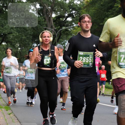 13.09.2026 - 21. swb-Marathon Bremen TobiasT http://msf.ph/oto/10286979 13.09.2026 12:19:54 Laufen 5903, 7542, 2855, 72, 63, 541 meine-sportfotos.de