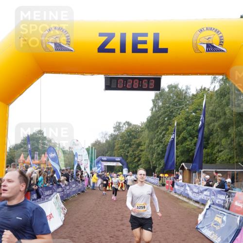 13.09.2026 - Airport Race Dennis Weichert http://msf.ph/oto/10286998 13.09.2026 10:29:26 Ziel 4110, 4111, 4118, 5038, 5243, 5259, 5343, 5432, 5433 meine-sportfotos.de