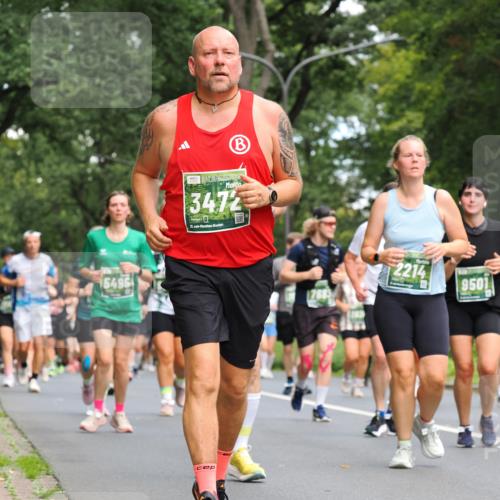 13.09.2026 - 21. swb-Marathon Bremen TobiasT http://msf.ph/oto/10287007 13.09.2026 12:20:05 Laufen 5495, 3472, 21, 17683, 2214, 9501 meine-sportfotos.de