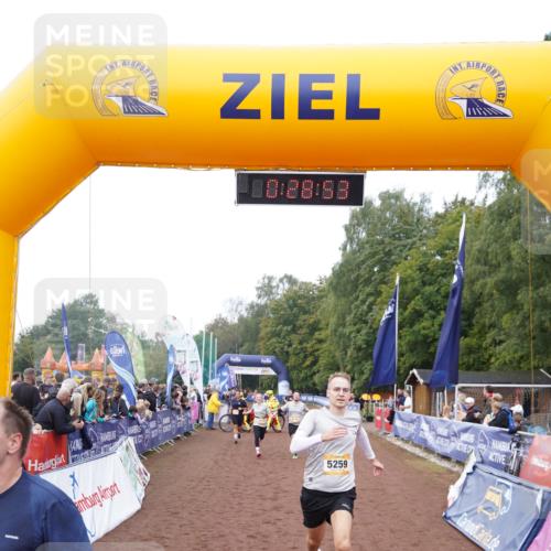 13.09.2026 - Airport Race Dennis Weichert http://msf.ph/oto/10287014 13.09.2026 10:29:26 Ziel 4110, 4111, 4118, 5038, 5243, 5259, 5343, 5432, 5433 meine-sportfotos.de