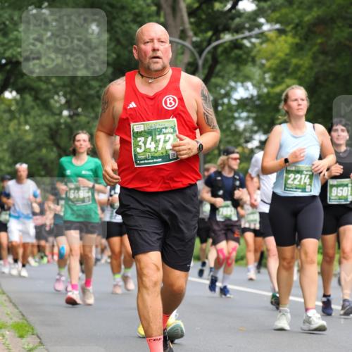 13.09.2026 - 21. swb-Marathon Bremen TobiasT http://msf.ph/oto/10287016 13.09.2026 12:20:05 Laufen 15495, 3472, 21, 240, 7683, 2214, 9501 meine-sportfotos.de