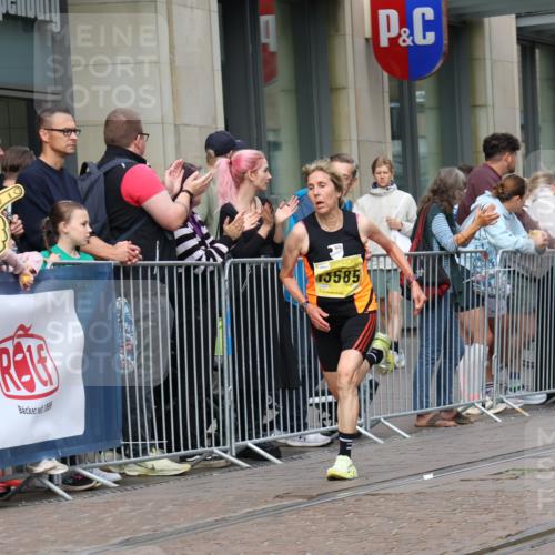 13.09.2026 - 21. swb-Marathon Bremen Strokosch-Dieckow http://msf.ph/oto/10287024 13.09.2026 10:42:02 Ziel 10358, 10632, 10775, 11375, 11630, 11895, 12395, 12525, 13585, 10341, 10972, 11426, 11527, 12246, 12426, 12468, 13621 meine-sportfotos.de