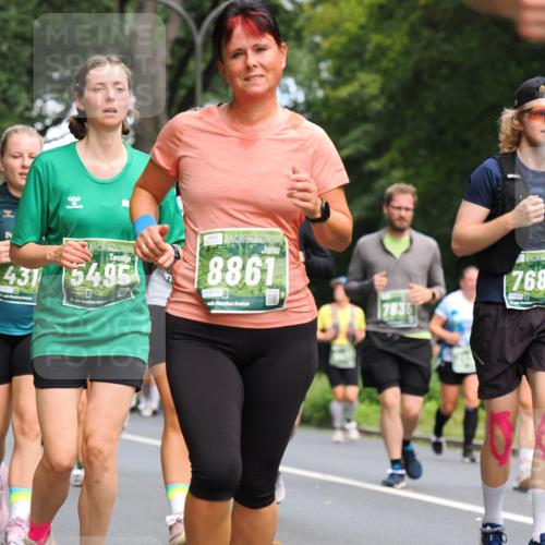 13.09.2026 - 21. swb-Marathon Bremen TobiasT http://msf.ph/oto/10287029 13.09.2026 12:20:09 Laufen 431, 15495, 21, 8861, 8738, 26, 768 meine-sportfotos.de