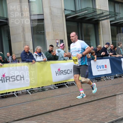 13.09.2026 - 21. swb-Marathon Bremen Strokosch-Dieckow http://msf.ph/oto/10287071 13.09.2026 10:42:06 Ziel 10358, 10632, 10775, 11375, 11630, 11779, 11895, 12395, 12525, 10972, 12426, 12468, 13585, 13621 meine-sportfotos.de