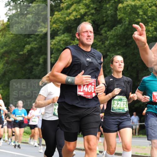 13.09.2026 - 21. swb-Marathon Bremen TobiasT http://msf.ph/oto/10287094 13.09.2026 12:20:23 Laufen 1406, 3262 meine-sportfotos.de