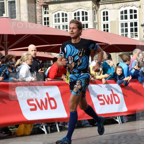 13.09.2026 - 21. swb-Marathon Bremen Strokosch-Dieckow http://msf.ph/oto/10287115 13.09.2026 10:37:39 Ziel 10502, 10961, 11619, 11854, 13608, 11083, 13535 meine-sportfotos.de