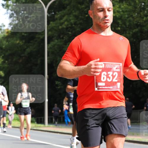 13.09.2026 - 21. swb-Marathon Bremen TobiasT http://msf.ph/oto/10287252 13.09.2026 12:21:11 Laufen 632, 1456, 21, 2026 meine-sportfotos.de