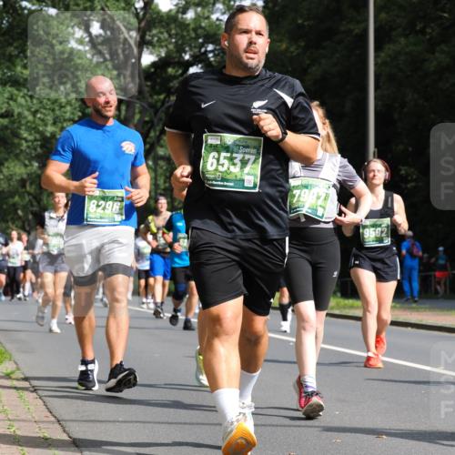 13.09.2026 - 21. swb-Marathon Bremen TobiasT http://msf.ph/oto/10287260 13.09.2026 12:21:12 Laufen 8296, 6537, 26, 7997, 9592 meine-sportfotos.de