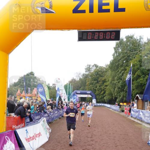 13.09.2026 - Airport Race Dennis Weichert http://msf.ph/oto/10287267 13.09.2026 10:29:35 Ziel 4110, 4111, 4118, 5038, 5269, 5348, 5436 meine-sportfotos.de