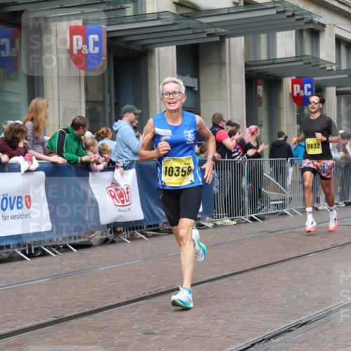 13.09.2026 - 21. swb-Marathon Bremen Strokosch-Dieckow http://msf.ph/oto/10287299 13.09.2026 10:42:27 Ziel 10235, 10312, 10816, 10988, 11779, 12281, 13580, 10358, 10632, 10775, 11375, 11630, 11895, 12395, 12525, 13585 meine-sportfotos.de