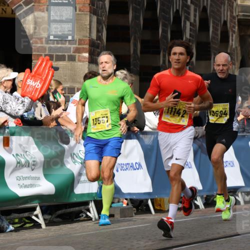 13.09.2026 - 21. swb-Marathon Bremen Strokosch-Dieckow http://msf.ph/oto/10287308 13.09.2026 10:38:14 Ziel 11083, 12538, 13535, 13507, 13553 meine-sportfotos.de