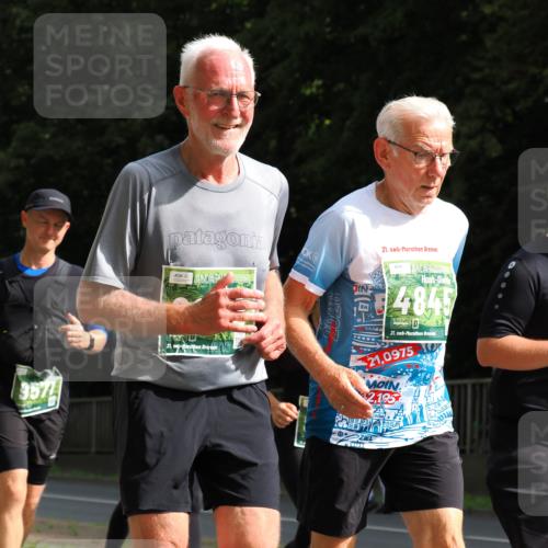 13.09.2026 - 21. swb-Marathon Bremen TobiasT http://msf.ph/oto/10287343 13.09.2026 12:21:25 Laufen 957, 21, 21, 2026, 48, 4845, 21, 26, 21, 0975, 2, 195 meine-sportfotos.de