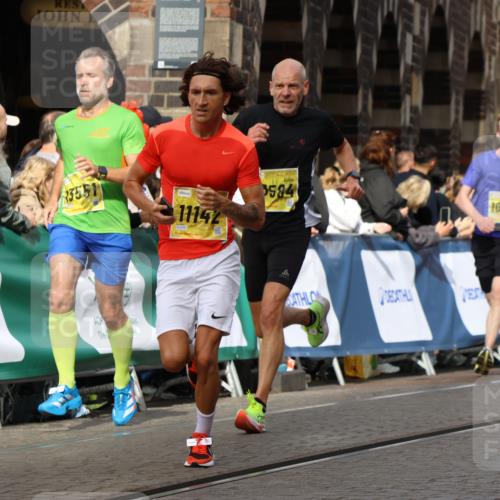 13.09.2026 - 21. swb-Marathon Bremen Strokosch-Dieckow http://msf.ph/oto/10287345 13.09.2026 10:38:15 Ziel 11083, 12538, 13535, 13507, 13553 meine-sportfotos.de