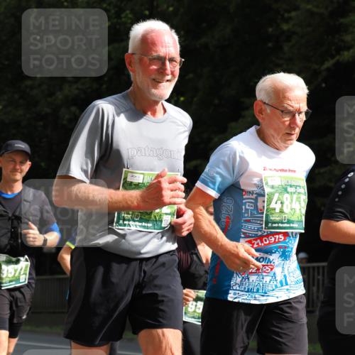 13.09.2026 - 21. swb-Marathon Bremen TobiasT http://msf.ph/oto/10287351 13.09.2026 12:21:26 Laufen 957, 860, 2026, 21, 4845, 21, 21, 0975, 95, 868 meine-sportfotos.de