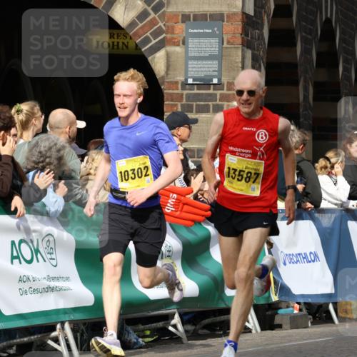 13.09.2026 - 21. swb-Marathon Bremen Strokosch-Dieckow http://msf.ph/oto/10287379 13.09.2026 10:38:17 Ziel 11083, 11142, 12538, 13535, 13551, 13584, 13587, 13507 meine-sportfotos.de