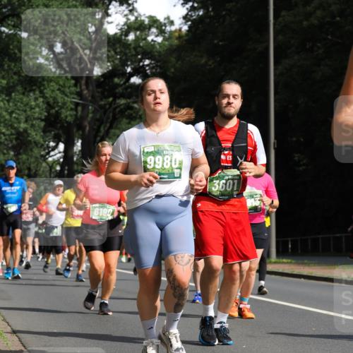13.09.2026 - 21. swb-Marathon Bremen TobiasT http://msf.ph/oto/10287380 13.09.2026 12:21:32 Laufen 6190, 9980, 3601 meine-sportfotos.de