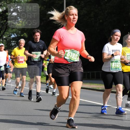 13.09.2026 - 21. swb-Marathon Bremen TobiasT http://msf.ph/oto/10287394 13.09.2026 12:21:35 Laufen 680, 6190, 9245, 8122 meine-sportfotos.de