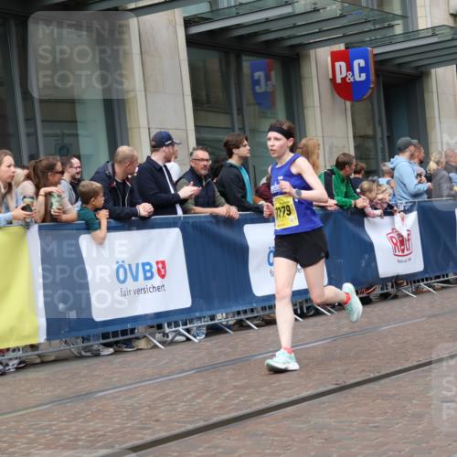 13.09.2026 - 21. swb-Marathon Bremen Strokosch-Dieckow http://msf.ph/oto/10287399 13.09.2026 10:42:32 Ziel 10235, 10312, 10336, 10816, 10988, 11442, 12281, 13580, 10358, 10632, 10775, 11375, 11630, 11779, 11895, 12395, 12525 meine-sportfotos.de