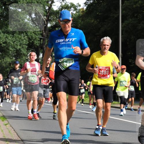 13.09.2026 - 21. swb-Marathon Bremen TobiasT http://msf.ph/oto/10287402 13.09.2026 12:21:38 Laufen 3679, 498, 1680, 2 meine-sportfotos.de