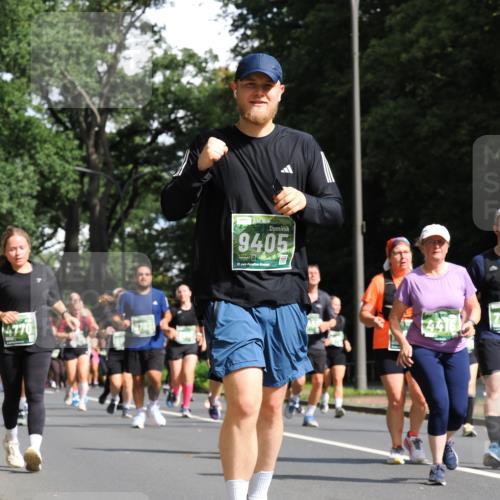 13.09.2026 - 21. swb-Marathon Bremen TobiasT http://msf.ph/oto/10287414 13.09.2026 12:21:44 Laufen 4770, 9405, 21 meine-sportfotos.de