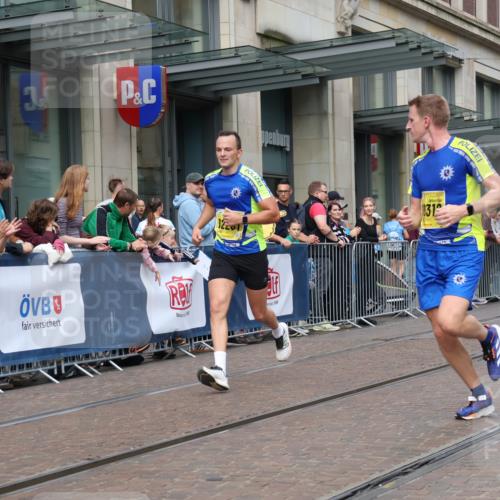 13.09.2026 - 21. swb-Marathon Bremen Strokosch-Dieckow http://msf.ph/oto/10287437 13.09.2026 10:42:36 Ziel 10235, 10336, 10816, 10988, 11265, 11442, 13580, 10312, 10358, 10632, 10775, 11375, 11630, 11779, 11895, 12281, 12395, 12525 meine-sportfotos.de