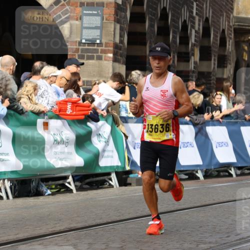 13.09.2026 - 21. swb-Marathon Bremen Strokosch-Dieckow http://msf.ph/oto/10287445 13.09.2026 10:38:21 Ziel 10302, 11083, 11142, 12538, 13551, 13559, 13584, 13587, 10441, 13507, 13539 meine-sportfotos.de