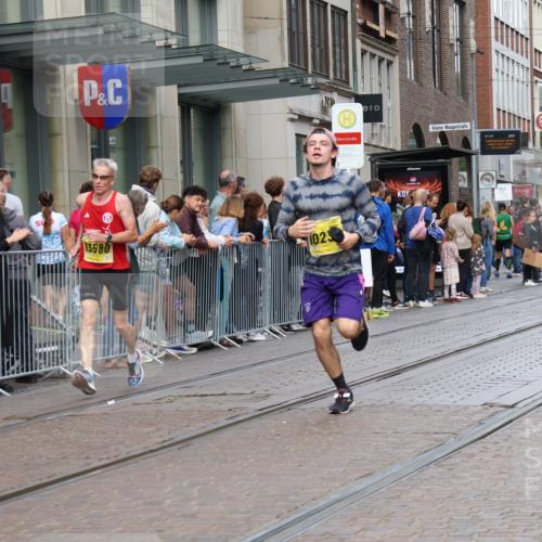 13.09.2026 - 21. swb-Marathon Bremen Strokosch-Dieckow http://msf.ph/oto/10287498 13.09.2026 10:42:46 Ziel 10336, 10988, 11042, 11143, 11265, 11442, 11632, 12053, 12469, 13523, 13580, 10235, 10312, 10358, 10632, 10775, 10816, 11375, 11779, 12281 meine-sportfotos.de