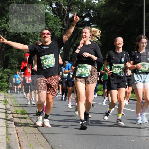 13.09.2026 - 21. swb-Marathon Bremen TobiasT http://msf.ph/oto/10287517 13.09.2026 12:22:01 Laufen 994, 2221, 9624, 555, 10073, 86 meine-sportfotos.de