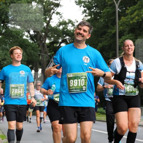 13.09.2026 - 21. swb-Marathon Bremen TobiasT http://msf.ph/oto/10287631 13.09.2026 12:22:21 Laufen 7958, 9910, 212, 2, 40, 10, 60 meine-sportfotos.de