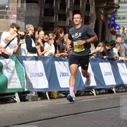 13.09.2026 - 21. swb-Marathon Bremen Strokosch-Dieckow http://msf.ph/oto/10287632 13.09.2026 10:38:59 Ziel 10441, 12370, 13507, 13539, 11454, 12003, 13641 meine-sportfotos.de