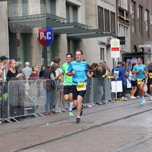 13.09.2026 - 21. swb-Marathon Bremen Strokosch-Dieckow http://msf.ph/oto/10287635 13.09.2026 10:42:59 Ziel 10346, 10456, 10618, 11042, 11143, 11265, 11468, 11632, 11826, 12053, 12406, 12469, 13523, 10235, 10312, 10336, 10816, 10988, 11442, 12281, 13580 meine-sportfotos.de