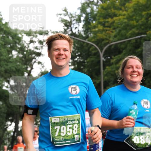 13.09.2026 - 21. swb-Marathon Bremen TobiasT http://msf.ph/oto/10287639 13.09.2026 12:22:23 Laufen 7958, 21, 26, 084 meine-sportfotos.de