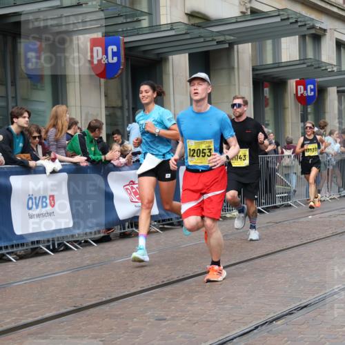 13.09.2026 - 21. swb-Marathon Bremen Strokosch-Dieckow http://msf.ph/oto/10287688 13.09.2026 10:43:04 Ziel 10328, 10346, 10456, 10618, 11143, 11468, 11607, 11632, 11826, 12406, 12469, 13523, 10235, 10336, 10816, 10988, 11042, 11143, 11265, 11442, 12053, 13523, 13580 meine-sportfotos.de