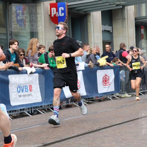 13.09.2026 - 21. swb-Marathon Bremen Strokosch-Dieckow http://msf.ph/oto/10287700 13.09.2026 10:43:05 Ziel 10328, 10346, 10456, 10618, 11468, 11607, 11632, 11826, 12406, 12469, 10235, 10336, 10816, 10988, 11042, 11143, 11265, 11442, 12053, 13523, 13580 meine-sportfotos.de