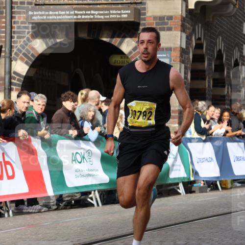 13.09.2026 - 21. swb-Marathon Bremen Strokosch-Dieckow http://msf.ph/oto/10287749 13.09.2026 10:39:11 Ziel 10782, 10926, 11127, 11338, 12370, 11227, 13556, 13641 meine-sportfotos.de