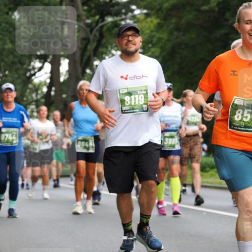 13.09.2026 - 21. swb-Marathon Bremen TobiasT http://msf.ph/oto/10287772 13.09.2026 12:23:02 Laufen 9744, 9849, 1257, 8119, 3986, 85, 21 meine-sportfotos.de