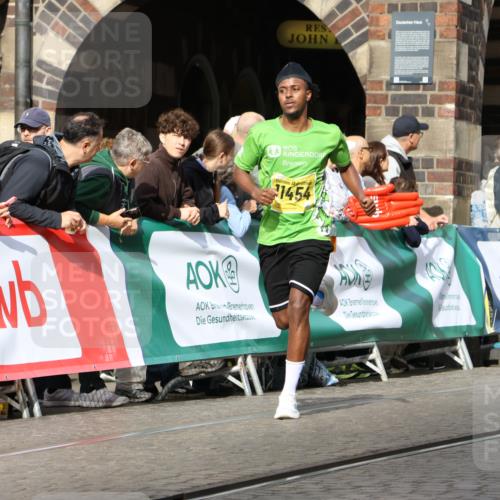 13.09.2026 - 21. swb-Marathon Bremen Strokosch-Dieckow http://msf.ph/oto/10287814 13.09.2026 10:39:19 Ziel 10782, 10926, 11127, 11338, 12003, 11713, 12404, 13513, 13556 meine-sportfotos.de