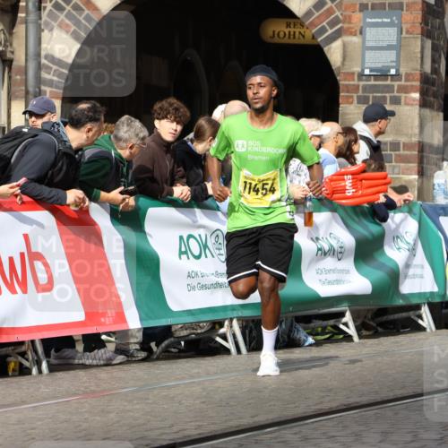 13.09.2026 - 21. swb-Marathon Bremen Strokosch-Dieckow http://msf.ph/oto/10287818 13.09.2026 10:39:19 Ziel 10782, 10926, 11127, 11338, 12003, 11713, 12404, 13513, 13556 meine-sportfotos.de