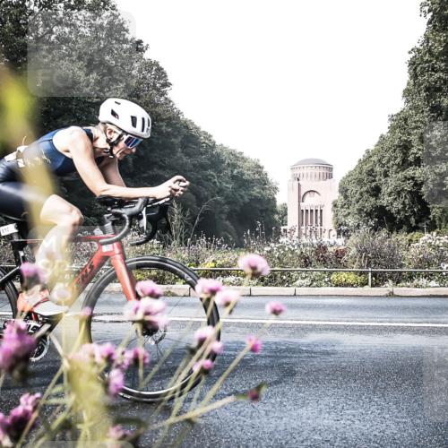 13.09.2026 - Stadtparktriathlon H.Heesch http://msf.ph/oto/10287871 13.09.2026 11:25:47 Radfahren 603, 801, 810 meine-sportfotos.de