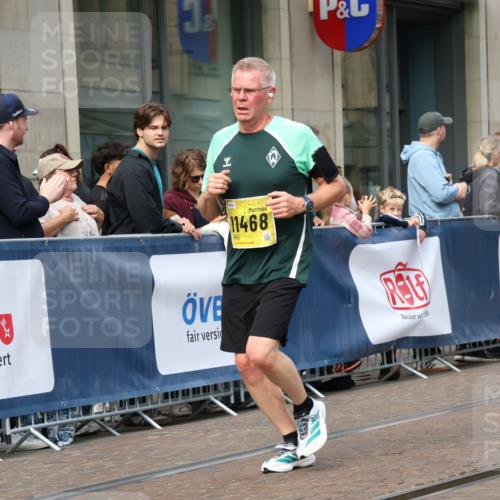 13.09.2026 - 21. swb-Marathon Bremen Strokosch-Dieckow http://msf.ph/oto/10287918 13.09.2026 10:43:27 Ziel 10337, 10742, 11019, 11208, 11312, 11607, 11614, 11930, 11948, 12250, 12253, 12436, 13509, 10328, 10346, 10456, 10618, 11042, 11143, 11468, 11632, 11826, 12053, 12406, 12469, 13523 meine-sportfotos.de