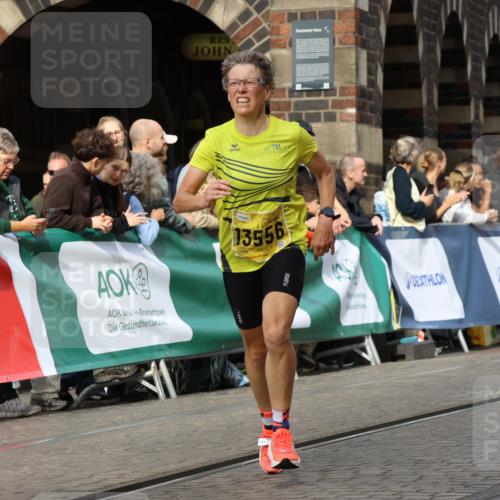 13.09.2026 - 21. swb-Marathon Bremen Strokosch-Dieckow http://msf.ph/oto/10287977 13.09.2026 10:39:31 Ziel 11227, 11454, 12003, 13556, 13641, 13513, 13642 meine-sportfotos.de