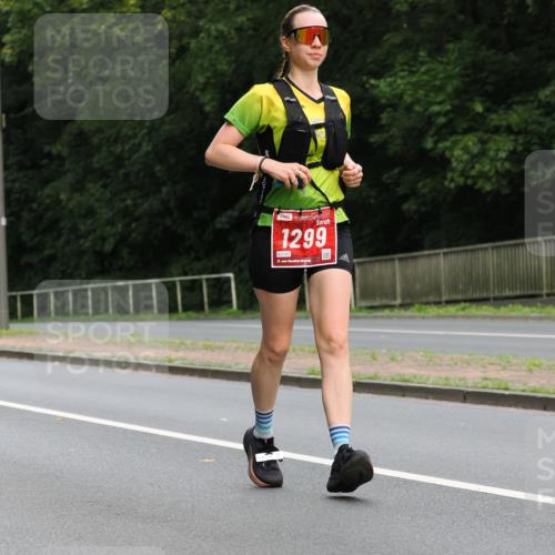 13.09.2026 - 21. swb-Marathon Bremen TobiasT http://msf.ph/oto/10287986 13.09.2026 12:23:45 Laufen 1299, 0182, 21 meine-sportfotos.de