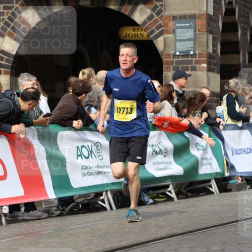 13.09.2026 - 21. swb-Marathon Bremen Strokosch-Dieckow http://msf.ph/oto/10288002 13.09.2026 10:39:39 Ziel 11227, 11454, 13556, 13641, 12339, 13519, 13642 meine-sportfotos.de