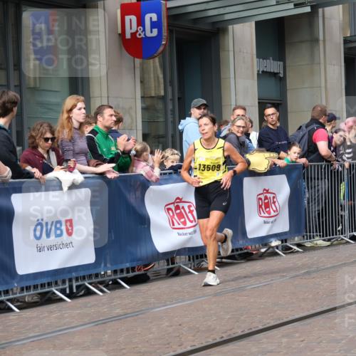 13.09.2026 - 21. swb-Marathon Bremen Strokosch-Dieckow http://msf.ph/oto/10288021 13.09.2026 10:43:33 Ziel 10337, 10342, 11019, 11208, 11312, 11447, 11614, 11930, 11948, 12250, 12253, 12436, 12559, 13509, 13538, 10328, 10346, 10456, 10618, 10742, 11468, 11607, 11826, 12406, 12469, 13509 meine-sportfotos.de