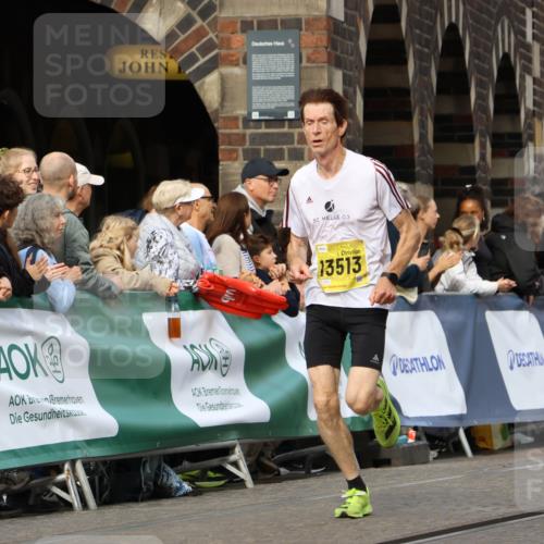 13.09.2026 - 21. swb-Marathon Bremen Strokosch-Dieckow http://msf.ph/oto/10288062 13.09.2026 10:39:44 Ziel 11227, 11713, 12404, 13556, 13641, 11198, 11721, 12144, 12339, 13519 meine-sportfotos.de
